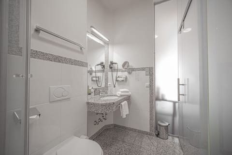 Suite, 2 Bedrooms | Bathroom | Hair dryer, towels