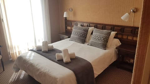 Panoramic Double Room | 1 bedroom, premium bedding, desk, blackout drapes