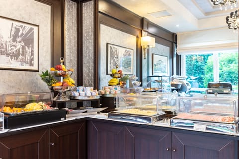 Daily buffet breakfast (EUR 10 per person)