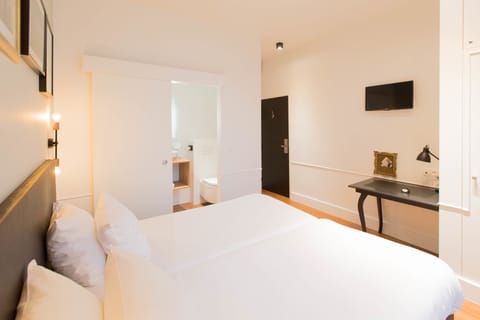 Superior Double Room | Premium bedding, in-room safe, desk, free WiFi