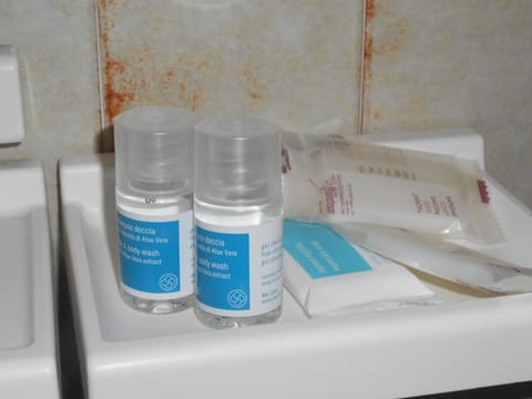 Family Quadruple Room, 2 Bedrooms, Private Bathroom | Bathroom amenities | Shower, free toiletries, hair dryer, bidet