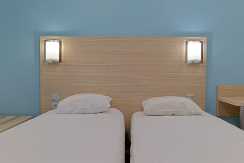 Twin Room | Desk, iron/ironing board, free WiFi