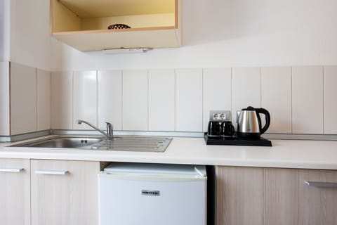 Superior Studio | Private kitchen | Fridge, coffee/tea maker