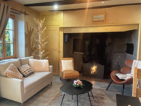 Family House (Le Pigeonnier) | Living area