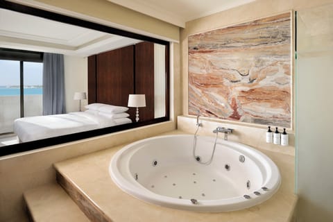 Royal Suite | Premium bedding, minibar, in-room safe, individually decorated