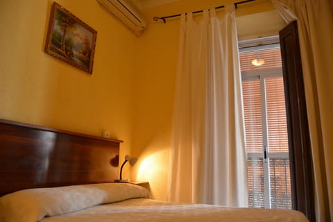 Double Room, Private Bathroom | Free wired internet, bed sheets