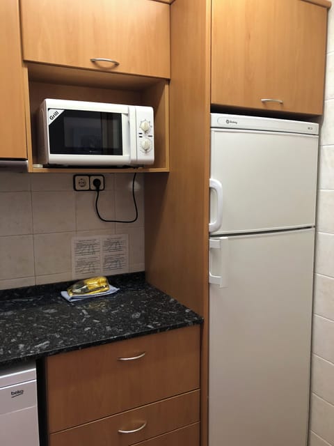 Standard Apartment, 1 Bedroom | Private kitchen | Fridge, microwave, stovetop, dishwasher