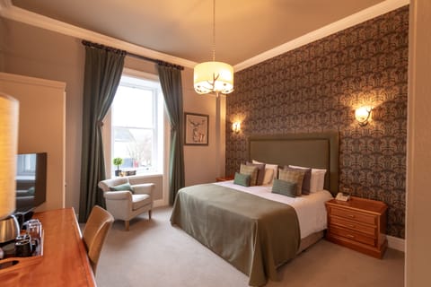 Deluxe Room | In-room safe, desk, iron/ironing board, free WiFi