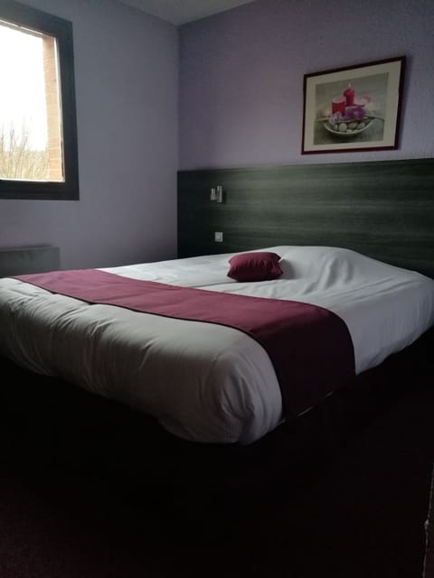 Superior Double Room | Frette Italian sheets, desk, iron/ironing board, cribs/infant beds