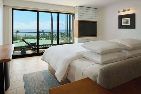 Suite (Premier) | Premium bedding, down comforters, free minibar items, in-room safe