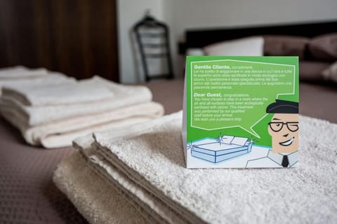 Shower, free toiletries, hair dryer, bidet