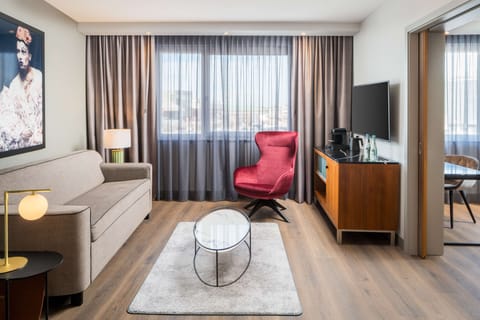 Suite, 1 Bedroom (Airport View) | Premium bedding, Select Comfort beds, in-room safe, desk