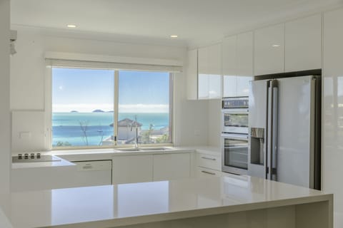 Three Bedroom Penthouse Ocean View Apartment  | Private kitchen | Full-size fridge, microwave, oven, stovetop