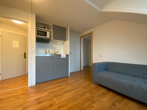 Apartment, 1 Bedroom | Desk, free WiFi, bed sheets