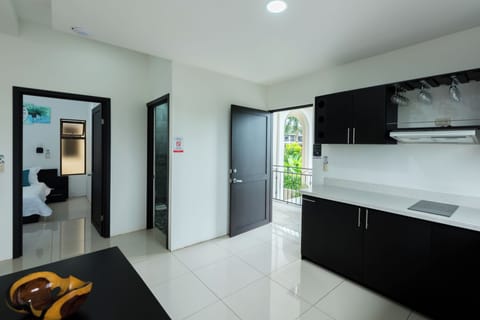 Deluxe Apartment, 1 Bedroom | 1 bedroom, free WiFi, bed sheets