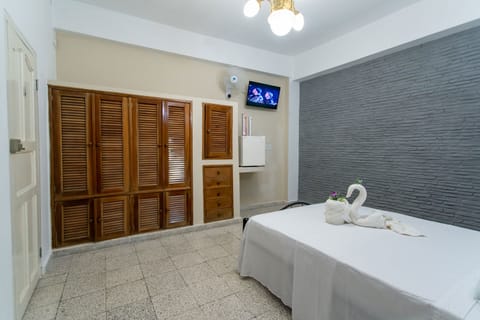 Deluxe Double or Twin Room, 1 Bedroom | 3 bedrooms, Egyptian cotton sheets, premium bedding, minibar