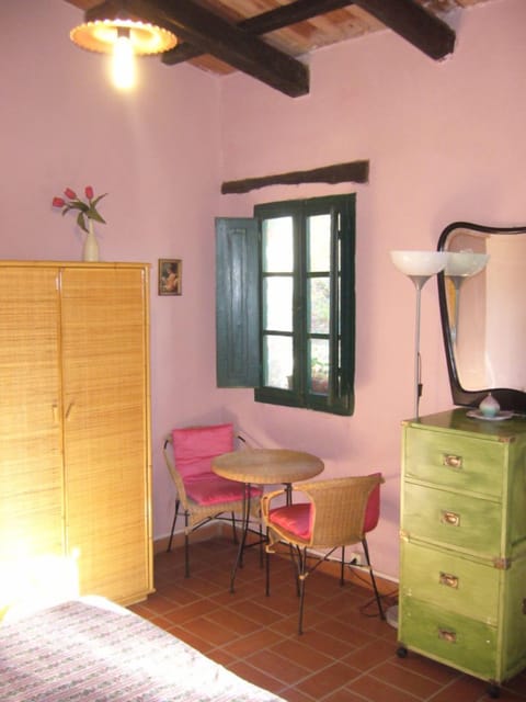 Double or Twin Room | Desk, free cribs/infant beds, rollaway beds, bed sheets