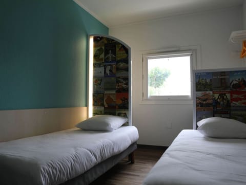 Room, Shared Bathroom (Tandem) | Soundproofing, free WiFi, bed sheets, wheelchair access