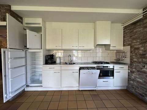 Deluxe Bungalow, 5 Bedrooms | Private kitchen | Full-size fridge, microwave, oven, stovetop