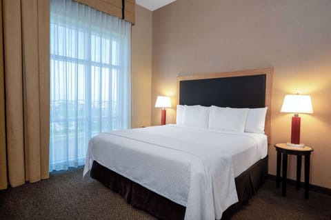 Suite, 1 King Bed, Non Smoking (Mobility/Hearing, Roll-In Shower) | Premium bedding, desk, laptop workspace, blackout drapes