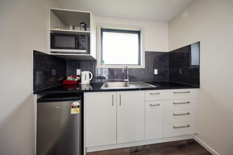 Studio (Twin) - Prepaid | Private kitchen | Fridge, coffee/tea maker