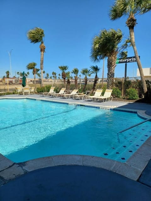 Outdoor pool, pool umbrellas