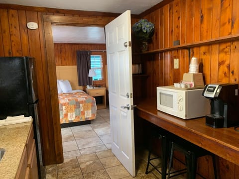 Family Cottage, 2 Double Beds, Non Smoking, Kitchenette | Room amenity