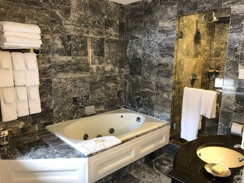 Presidential Suite, 1 King Bed (Best view) | Bathroom | Combined shower/tub, designer toiletries, hair dryer, bathrobes