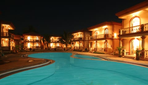 2 outdoor pools, pool umbrellas, sun loungers