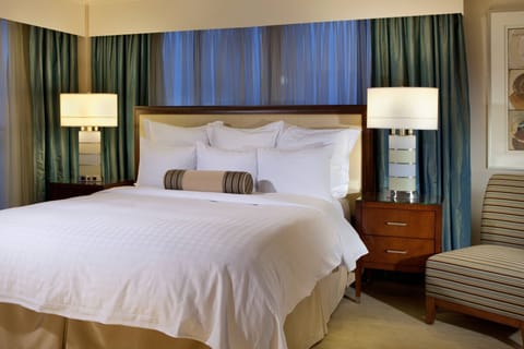 Premium bedding, in-room safe, desk, laptop workspace