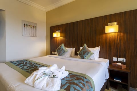 Junior Suite | Premium bedding, minibar, in-room safe, desk