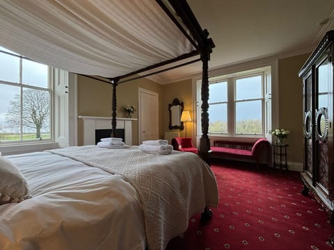 Double Room, Ensuite (The Loch Etive- 4 Poster) | 1 bedroom