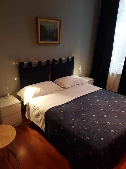 Double Room | In-room safe, WiFi, bed sheets