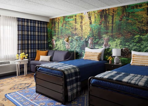 1 bedroom, hypo-allergenic bedding, pillowtop beds, in-room safe