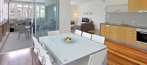 Byron Villa | In-room dining