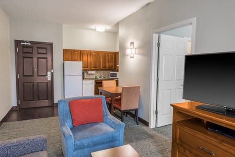 Suite, 1 King Bed, Accessible (Communications, Roll-In Shower) | In-room safe, desk, iron/ironing board, free WiFi