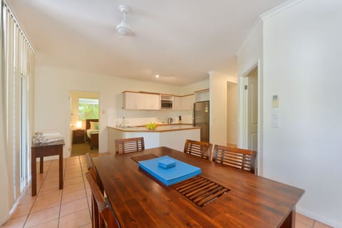 Three Bedroom Two Bathroom Apartment | In-room dining