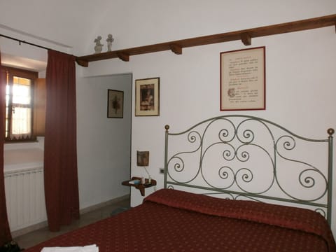 Family Room | In-room safe, individually decorated, individually furnished, desk