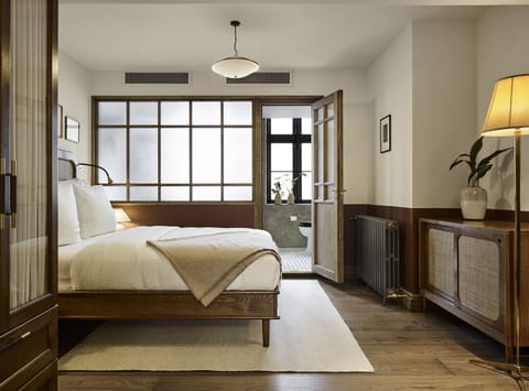 One Bedroom Suite | Premium bedding, down comforters, minibar, in-room safe