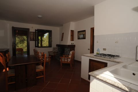 Comfort Apartment, 2 Bedrooms, Patio (Ginestra) | Living room | Flat-screen TV