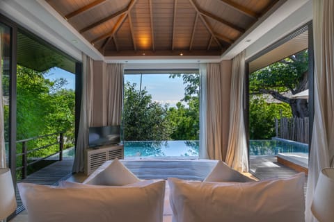 Deluxe Pool Villa | Premium bedding, Select Comfort beds, free minibar items, in-room safe