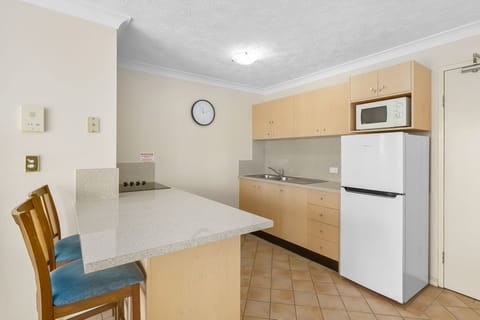 1 Bedroom Hinterland View Spa Apartment | Private kitchen | Fridge, microwave, oven, stovetop