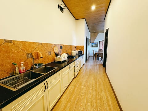 Apartment, 3 Bedrooms, Non Smoking, Kitchenette | Private kitchen