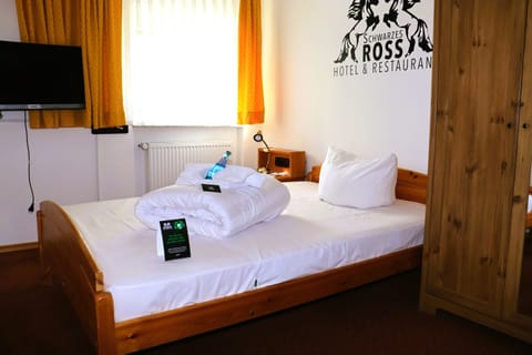 Single Room | In-room safe, desk, free WiFi, bed sheets