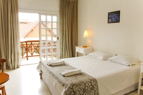 Deluxe Double Room | 1 bedroom, minibar, desk, rollaway beds