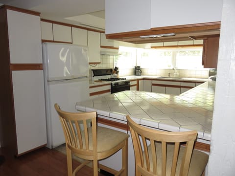 Cottage, 4 Bedrooms | 1 bedroom, iron/ironing board, cribs/infant beds, free WiFi