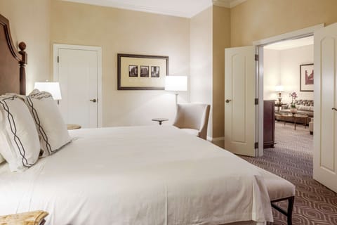 Luxury Suite, 1 King Bed | Premium bedding, down comforters, pillowtop beds, minibar