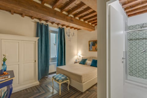 Comfort Double Room | In-room safe, blackout drapes, free WiFi, bed sheets