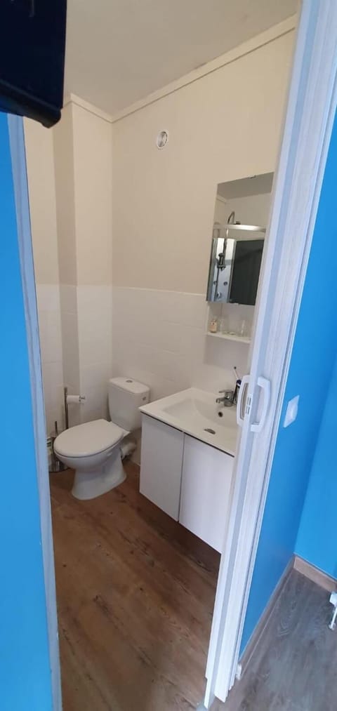 Free toiletries, towels