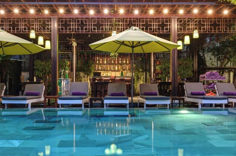 Poolside bar